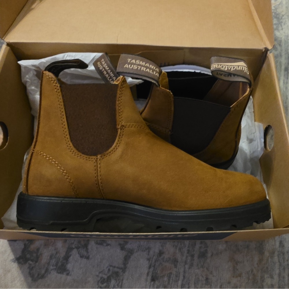 Blundstone 562 Boot | size 6.5 Mens 8.5 Womens Saddle Brown | Authentic New - Picture 5 of 9